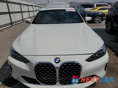 Piąte zdjęcie samochodu w środku: 2022 BMW 430I VIN:WBA53AP02NC125559 - miniatura