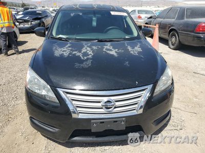 Piąte zdjęcie samochodu w środku: 2015 NISSAN SENTRA S VIN:3N1AB7AP7FY350259 - miniatura
