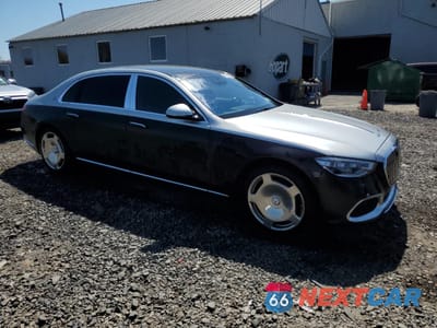 Czwarte zdjęcie samochodu z boku: 2024 MERCEDES-BENZ S MERCEDES-MAYBACH S 580 4M VIN:W1K6X7GB6RA254346 - miniatura