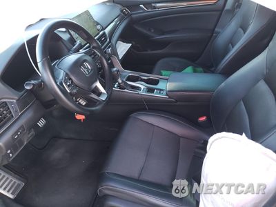 Zdjęcie 7 z 12 samochodu: 2018 HONDA ACCORD SPORT VIN:1HGCV1F32JA154020 - miniatura