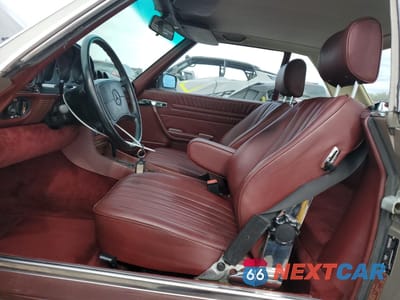 Zdjęcie 7 z 13 samochodu: 1986 MERCEDES-BENZ 560 SL VIN:WDBBA48D9GA043615 - miniatura