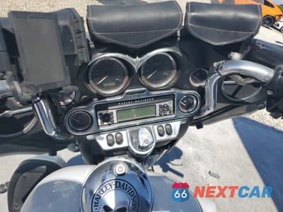 Zdjęcie 7 z 8 samochodu: 2008 HARLEY-DAVIDSON FLHTCUI VIN:1HD1FC41X8Y684574 - miniatura