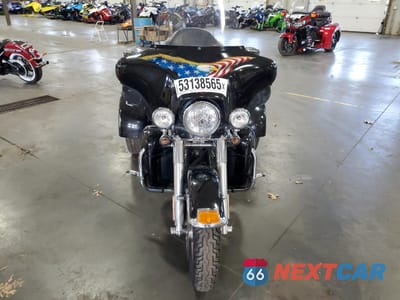 Drugie zdjęcie samochodu z przodu: 2011 HARLEY-DAVIDSON FLHTCUTG VIN:1HD1MAM11BB855250 - miniatura