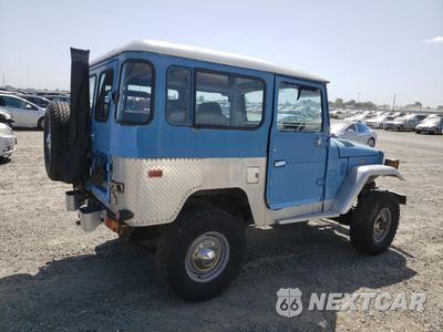 Trzecie zdjęcie samochodu z tyłu: 1982 TOYOTA LAND CRUISER FJ40 VIN:JT3FJ40CXC3352518 - miniatura