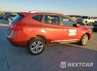 Czwarte zdjęcie samochodu z boku: 2013 NISSAN ROGUE S VIN:JN8AS5MT3DW510768 - miniatura