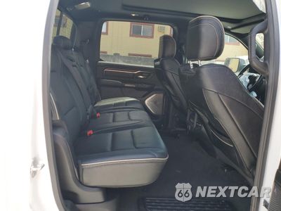Zdjęcie 10 z 15 samochodu: 2019 RAM 1500 LIMITED VIN:1C6SRFHT7KN857199 - miniatura
