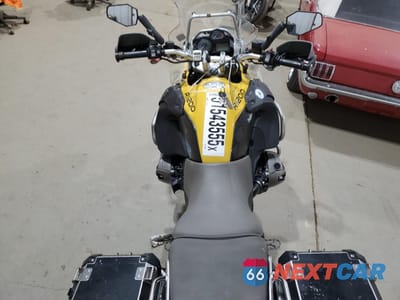 Zdjęcie 6 z 9 samochodu: 2010 BMW R1200 GS ADVENTURE VIN:WB1048009AZX65026 - miniatura
