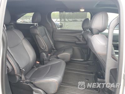 Zdjęcie 11 z 13 samochodu: 2023 TOYOTA SIENNA XSE VIN:5TDXSKFC4PS083185 - miniatura