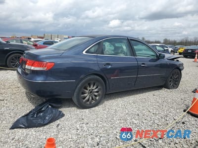 Trzecie zdjęcie samochodu z tyłu: 2006 HYUNDAI AZERA SE VIN:KMHFC46F56A049763 - miniatura