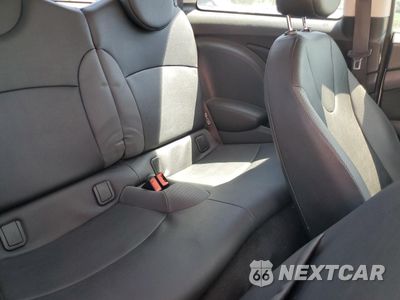 Zdjęcie 11 z 15 samochodu: 2009 MINI COOPER VIN:WMWMF33589TU75834 - miniatura