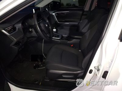 Zdjęcie 7 z 12 samochodu: 2023 TOYOTA RAV4 LE VIN:JTMLWRFV3PD205494 - miniatura