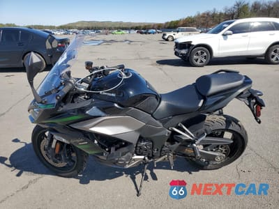 Trzecie zdjęcie samochodu z tyłu: 2020 KAWASAKI ZX1002 K VIN:JKBZXVK16LA002300 - miniatura