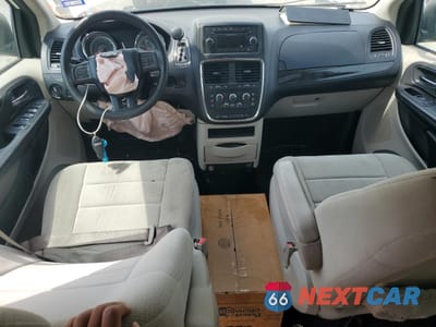 Zdjęcie 8 z 14 samochodu: 2012 DODGE GRAND CARAVAN SXT VIN:2C4RDGCG0CR323505 - miniatura