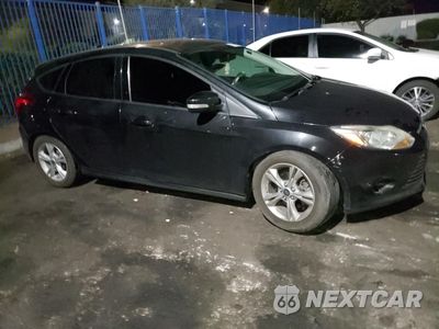 Czwarte zdjęcie samochodu z boku: 2014 FORD FOCUS SE VIN:1FADP3K23EL174475 - miniatura