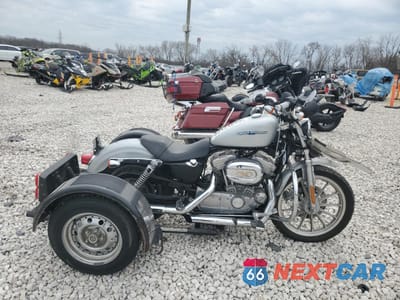 2005 HARLEY-DAVIDSON XL883 L 1HD4CMM155K466777 - główne zdjęcie licytacji z USA - miniatura