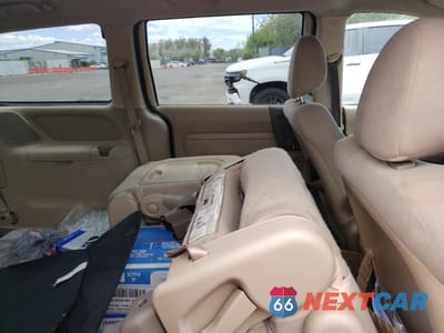 Zdjęcie 11 z 13 samochodu: 2010 KIA SEDONA LX VIN:KNDMG4C35A6336042 - miniatura