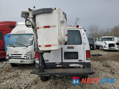 Zdjęcie 6 z 12 samochodu: 2001 FORD ECONOLINE E350 SUPER DUTY VAN VIN:1FTSE34L91HA90400 - miniatura