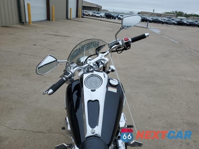 Zdjęcie 6 z 9 samochodu: 2009 YAMAHA XV1900 CU VIN:JYAVP27E79A007495 - miniatura