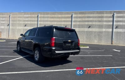 Trzecie zdjęcie samochodu z tyłu: 2015 CHEVROLET SUBURBAN K1500 LT VIN:1GNSKJKCXFR193284 - miniatura