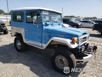 Czwarte zdjęcie samochodu z boku: 1982 TOYOTA LAND CRUISER FJ40 VIN:JT3FJ40CXC3352518 - miniatura