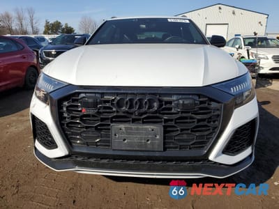 Piąte zdjęcie samochodu w środku: 2022 AUDI RS Q8 VIN:WU1ARBF16ND000559 - miniatura