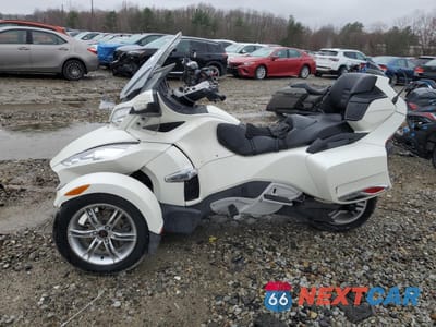 Trzecie zdjęcie samochodu z tyłu: 2011 CAN-AM SPYDER ROADSTER RT-LTD VIN:2BXJBDC13BV001878 - miniatura