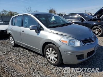 Czwarte zdjęcie samochodu z boku: 2009 NISSAN VERSA S VIN:3N1BC13E79L499380 - miniatura