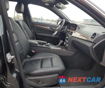 Zdjęcie 7 z 12 samochodu: 2012 MERCEDES-BENZ C 300 4MATIC VIN:WDDGF8BB1CR197616 - miniatura