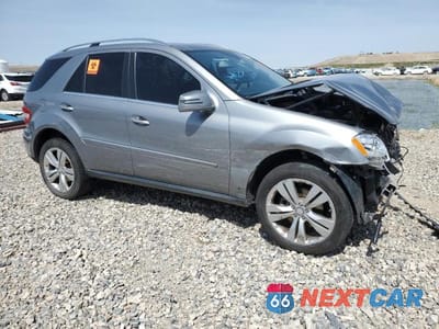 Czwarte zdjęcie samochodu z boku: 2011 MERCEDES-BENZ ML 350 4MATIC VIN:4JGBB8GB0BA720836 - miniatura