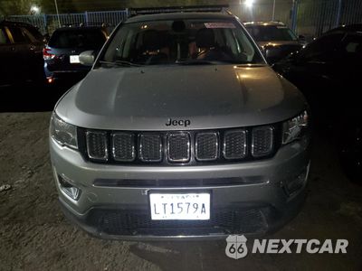 Piąte zdjęcie samochodu w środku: 2019 JEEP COMPASS LIMITED VIN:3C4NJCCB2KT676179 - miniatura