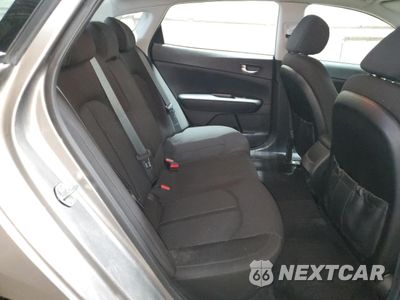 Zdjęcie 10 z 13 samochodu: 2018 KIA OPTIMA LX VIN:5XXGT4L31JG260572 - miniatura