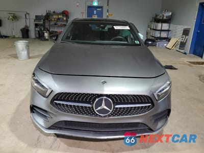 Piąte zdjęcie samochodu w środku: 2022 MERCEDES-BENZ A 220 4MATIC VIN:W1K3G4FB5NJ375981 - miniatura