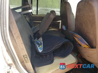 Zdjęcie 11 z 13 samochodu: 2001 FORD EXPLORER EDDIE BAUER VIN:1FMZU64EX1ZA68755 - miniatura