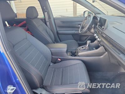 Piąte zdjęcie samochodu w środku: 2024 HONDA CR-V SPORT VIN:7FARS6H57RE025467 - miniatura