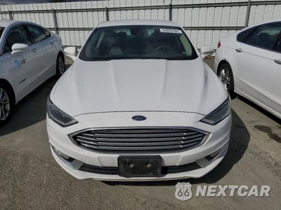 Piąte zdjęcie samochodu w środku: 2017 FORD FUSION SE HYBRID VIN:3FA6P0LU6HR408962 - miniatura