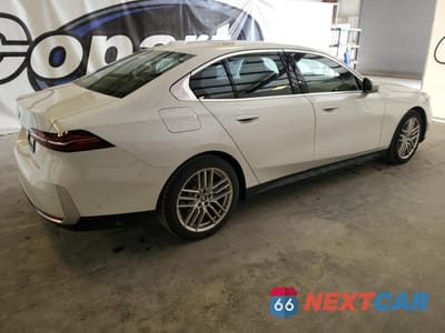 Trzecie zdjęcie samochodu z tyłu: 2025 BMW 530 XI VIN:WBA53FJ04SCU04951 - miniatura