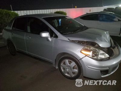 Czwarte zdjęcie samochodu z boku: 2008 NISSAN VERSA S VIN:3N1BC11E68L444128 - miniatura
