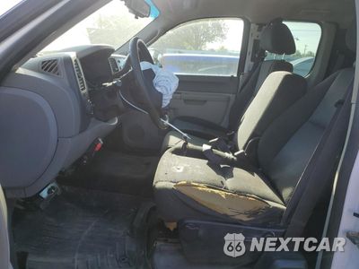 Zdjęcie 7 z 12 samochodu: 2012 GMC SIERRA C1500 VIN:1GTR1TE04CZ258228 - miniatura