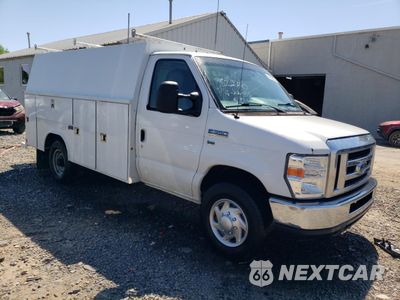 Czwarte zdjęcie samochodu z boku: 2017 FORD ECONOLINE E350 SUPER DUTY CUTAWAY VAN VIN:1FDWE3F69HDC54864 - miniatura