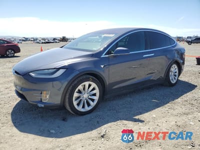 2021 TESLA MODEL X 5YJXCDE26MF323693 - główne zdjęcie licytacji z USA - miniatura