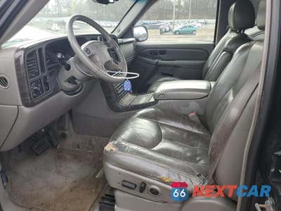 Zdjęcie 7 z 13 samochodu: 2004 GMC YUKON XL DENALI VIN:1GKFK66U14J286219 - miniatura