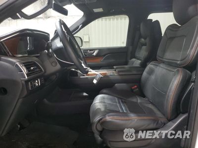 Zdjęcie 7 z 13 samochodu: 2022 LINCOLN NAVIGATOR BLACK LABEL VIN:5LMJJ2TT4NEL00338 - miniatura