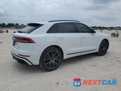 Trzecie zdjęcie samochodu z tyłu: 2021 AUDI Q8 PRESTIGE S-LINE VIN:WA1FVAF17MD005948 - miniatura
