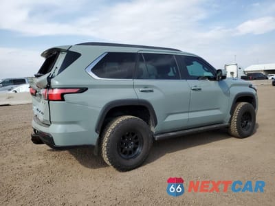 Trzecie zdjęcie samochodu z tyłu: 2024 TOYOTA SEQUOIA SR5 VIN:7SVAAABA7RX045220 - miniatura