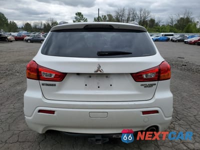 Zdjęcie 6 z 14 samochodu: 2011 MITSUBISHI OUTLANDER SPORT SE VIN:JA4AR4AU7BZ023352 - miniatura