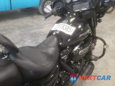 Piąte zdjęcie samochodu w środku: 2018 HARLEY-DAVIDSON FLHXS STREET GLIDE SPECIAL VIN:1HD1KRC13JB681136 - miniatura