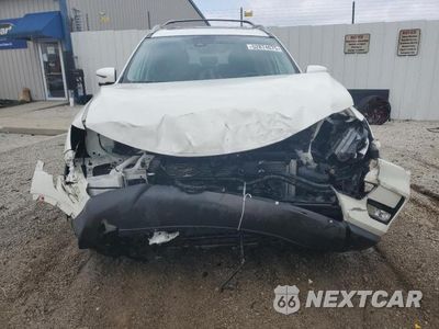 Piąte zdjęcie samochodu w środku: 2017 NISSAN ROGUE S VIN:5N1AT2MTXHC872560 - miniatura