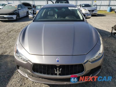 Piąte zdjęcie samochodu w środku: 2016 MASERATI GHIBLI VIN:ZAM57XSA3G1171986 - miniatura