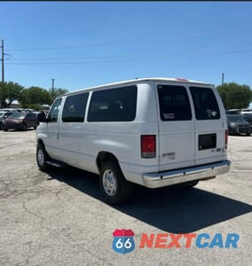 Trzecie zdjęcie samochodu z tyłu: 2013 FORD ECONOLINE E350 SUPER DUTY WAGON VIN:1FBNE3BL4DDA99277 - miniatura