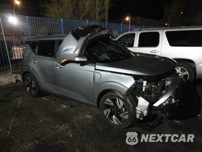 Czwarte zdjęcie samochodu z boku: 2023 KIA SOUL GT LINE VIN:KNDJ53AU4P7854533 - miniatura